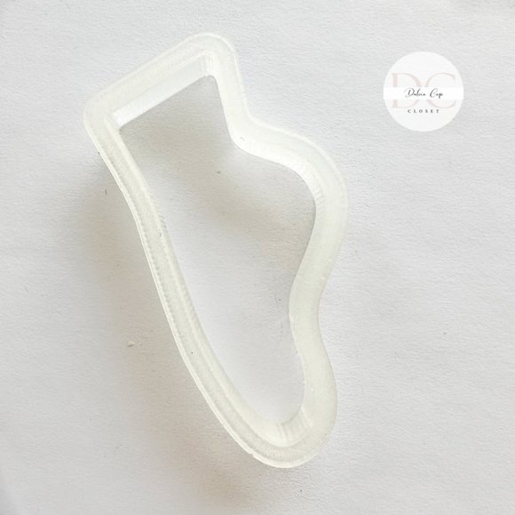 Ballet Pointe Cookie Cutter 2.2" x 4.5" - Picture 1 of 1